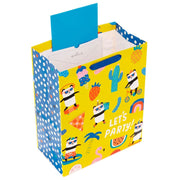 Hallmark Bolsa De Regalo Party Panda 13" - Farmacias Arrocha