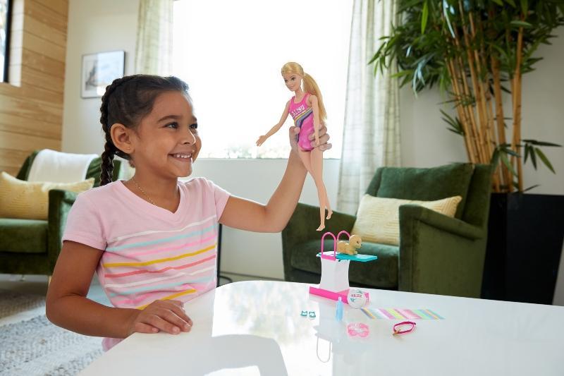 Barbie Muñeca Nadadora Con Accesorios - Farmacias Arrocha