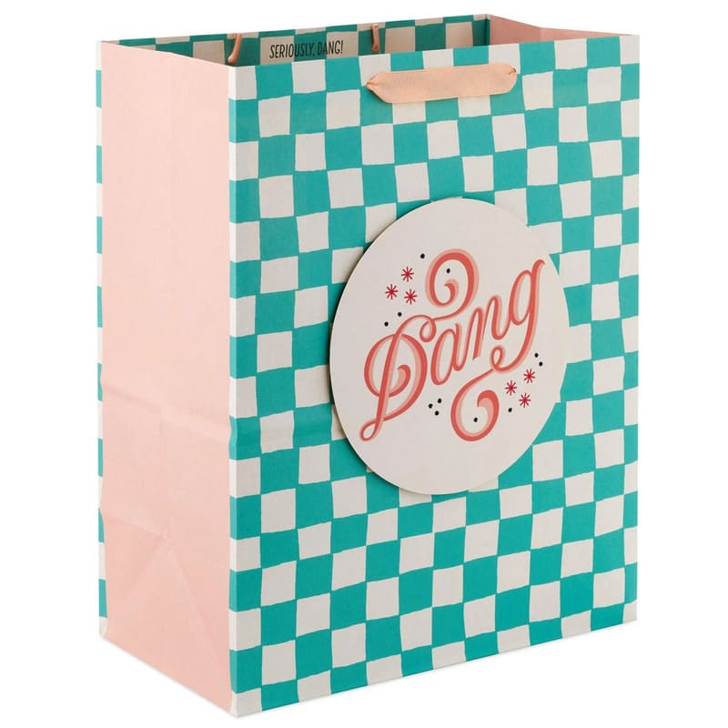 Hallmark Bolsa De Regalo Cuadros Verdes “Dang” 13" - Farmacias Arrocha