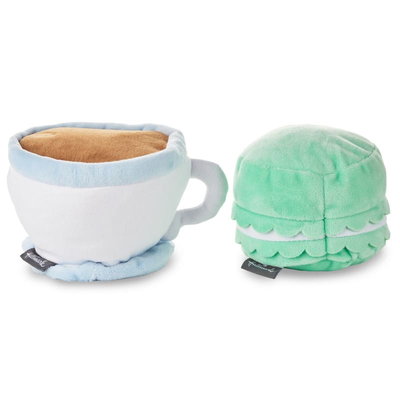 Better Together Par de peluches magnéticos con forma de taza de té y galleta de macarrón, 3,5" - Farmacias Arrocha