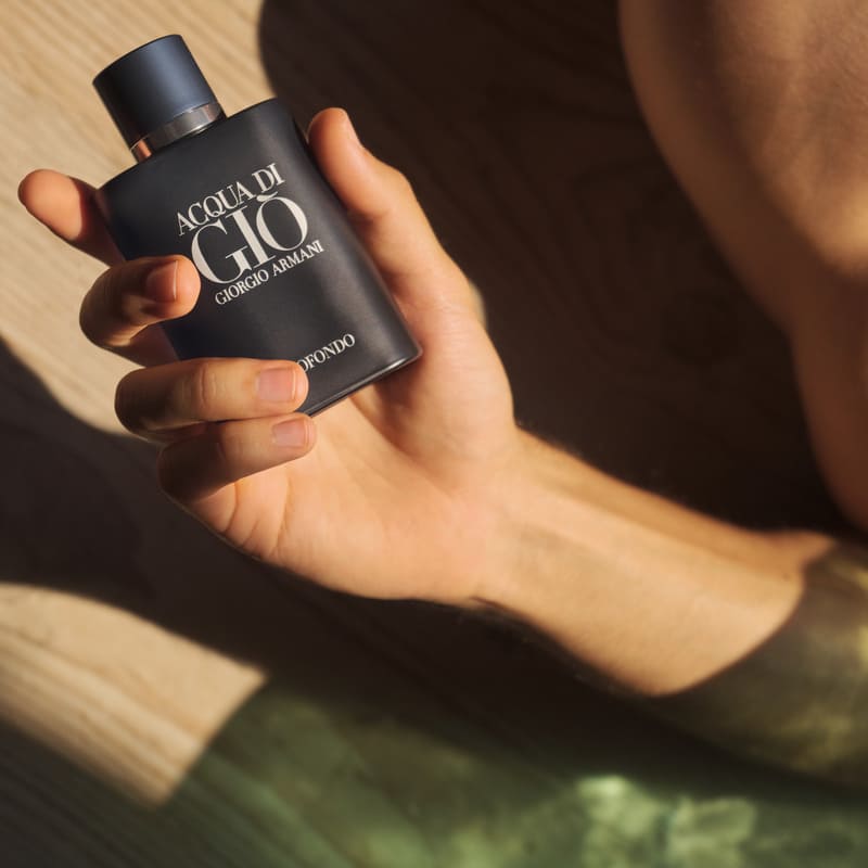 Giorgio Armani Acqua Di Gio Profondo Eau de Parfum - Farmacias Arrocha