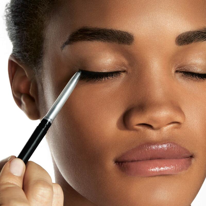 Clinique Delineador de ojos Lápiz High Impact™ Blackened Black - Farmacias Arrocha