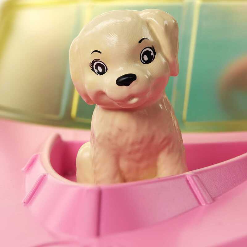 Barbie Set de Juego Lancha con Muñeca con animalito y Bote - Farmacias Arrocha