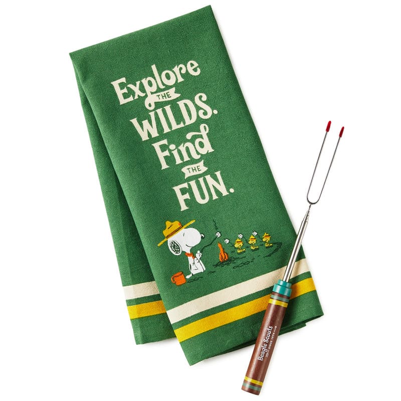 Hallmark Paño de cocina y tenedor para S'mores Peanuts® Beagle Scouts, juego de 2 - Farmacias Arrocha