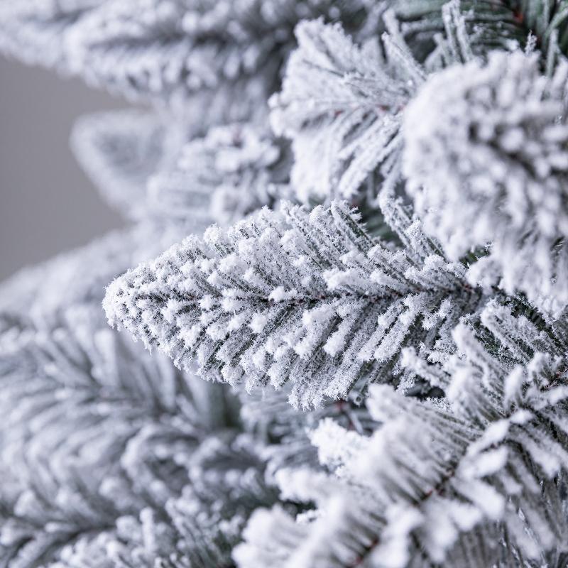 Arbolito 7' Denison Flocked Spruce - Farmacias Arrocha