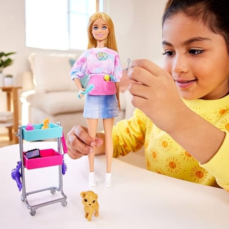 Barbie Barbie Muñeca Básica Malibú Estilista - Farmacias Arrocha